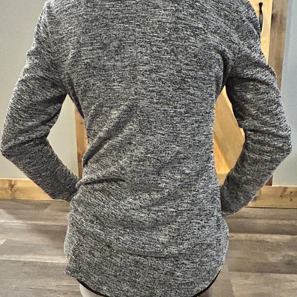 * 🤑💰🤑 3/$10.00 budle item 🤑💰🤑 Women’s sm Maurice’s cardigan sweater - Picture 4 of 7